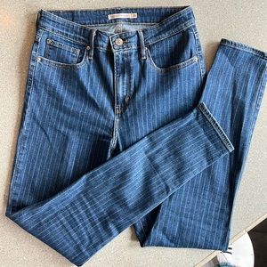 Levi’s high rise skinny pin stripe jeans/ womens size 29